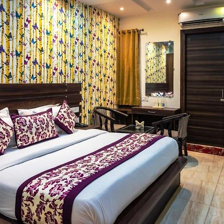 Hotel Royals Grand Galaxy Αμριτσάρ Εξωτερικό φωτογραφία