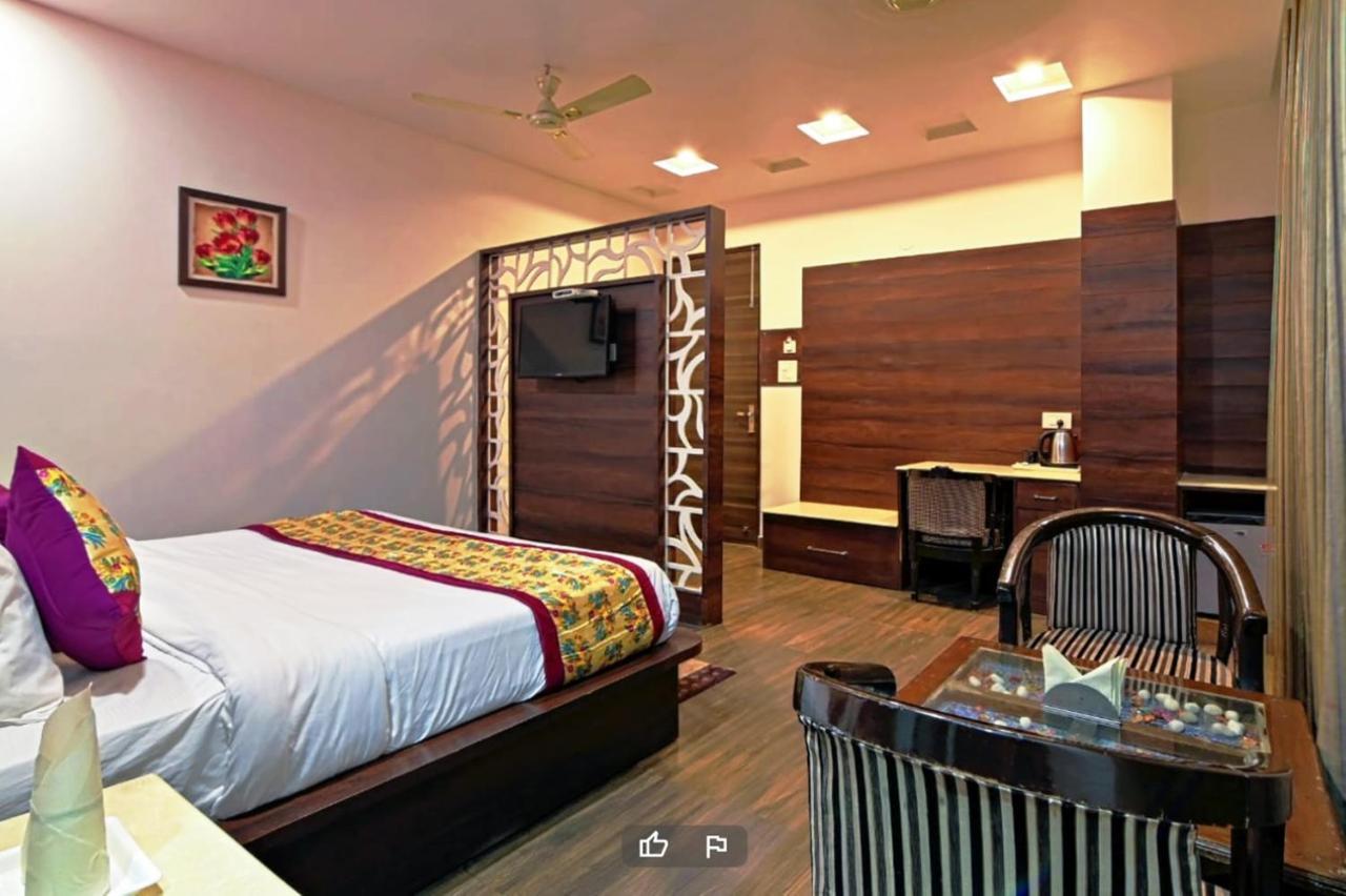 Hotel Royals Grand Galaxy Αμριτσάρ Εξωτερικό φωτογραφία