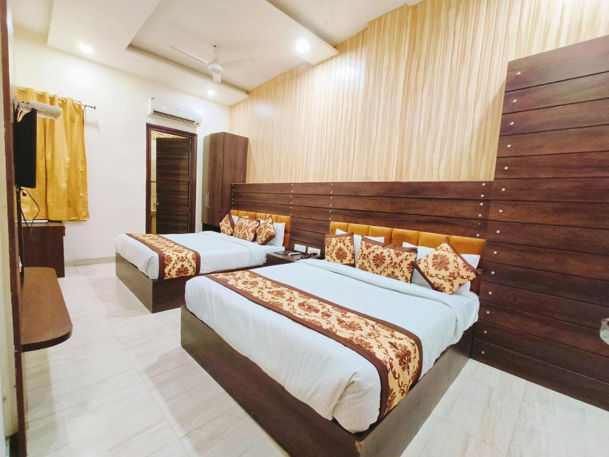 Hotel Royals Grand Galaxy Αμριτσάρ Εξωτερικό φωτογραφία